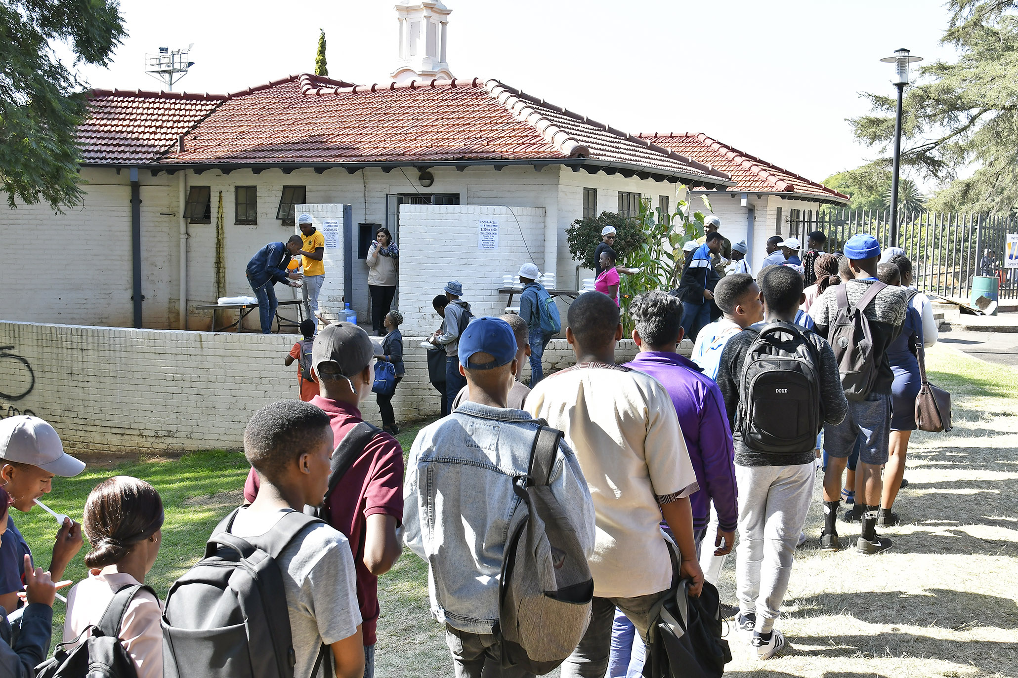 Masidleni daily meal programme at the Sanctuary on East Campus at Wits